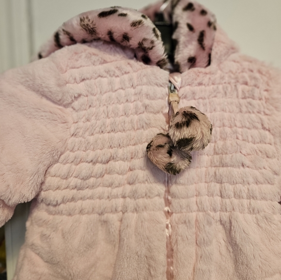 Pink and Cheetah Faux Fur Jacket by Play Town Size 2t - Picture 4 of 8